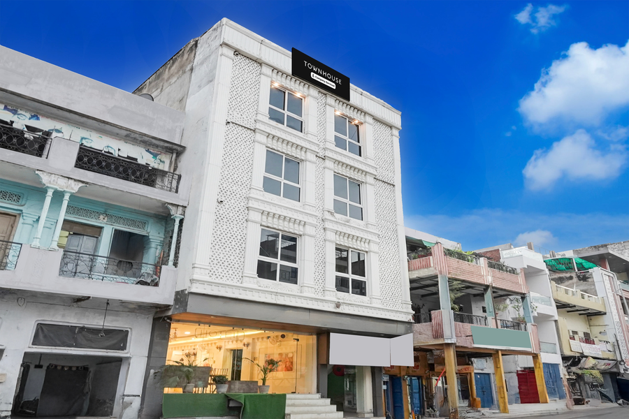 super townhouse kali ghat prayagraj formerly ramesh palace