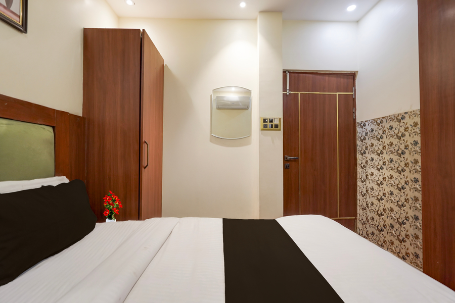 super townhouse kali ghat prayagraj formerly ramesh palace