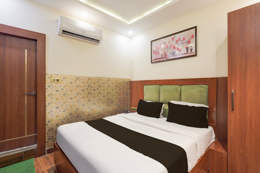 super townhouse kali ghat prayagraj formerly ramesh palace