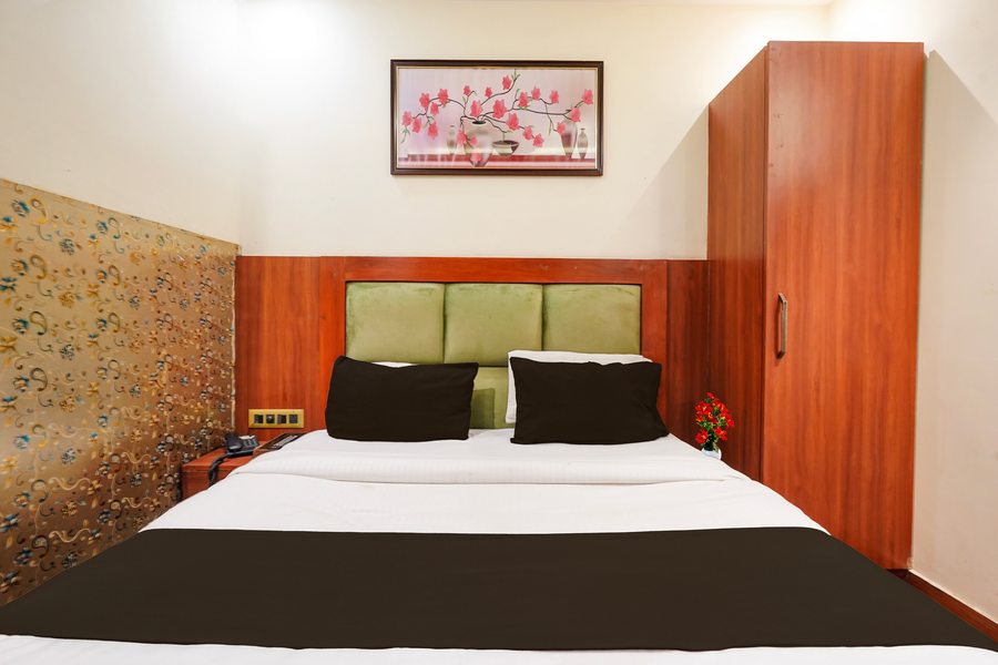 super townhouse kali ghat prayagraj formerly ramesh palace