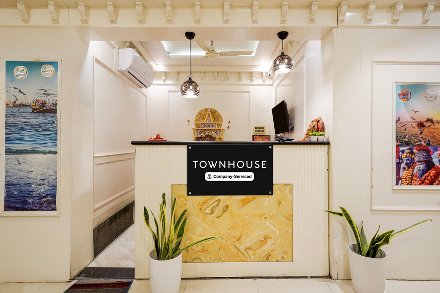 Super Townhouse Kali Ghat Prayagraj Formerly Ramesh Palace,Near Civil Lines Bus Station,4 star