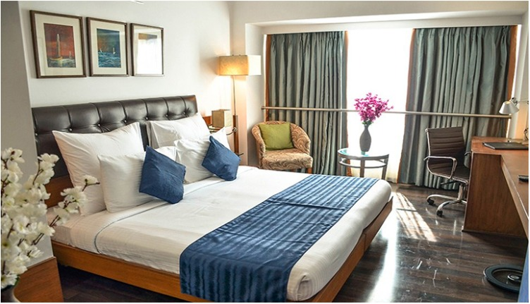 Hotel Riverview,Near Nehru Bridge,3 star