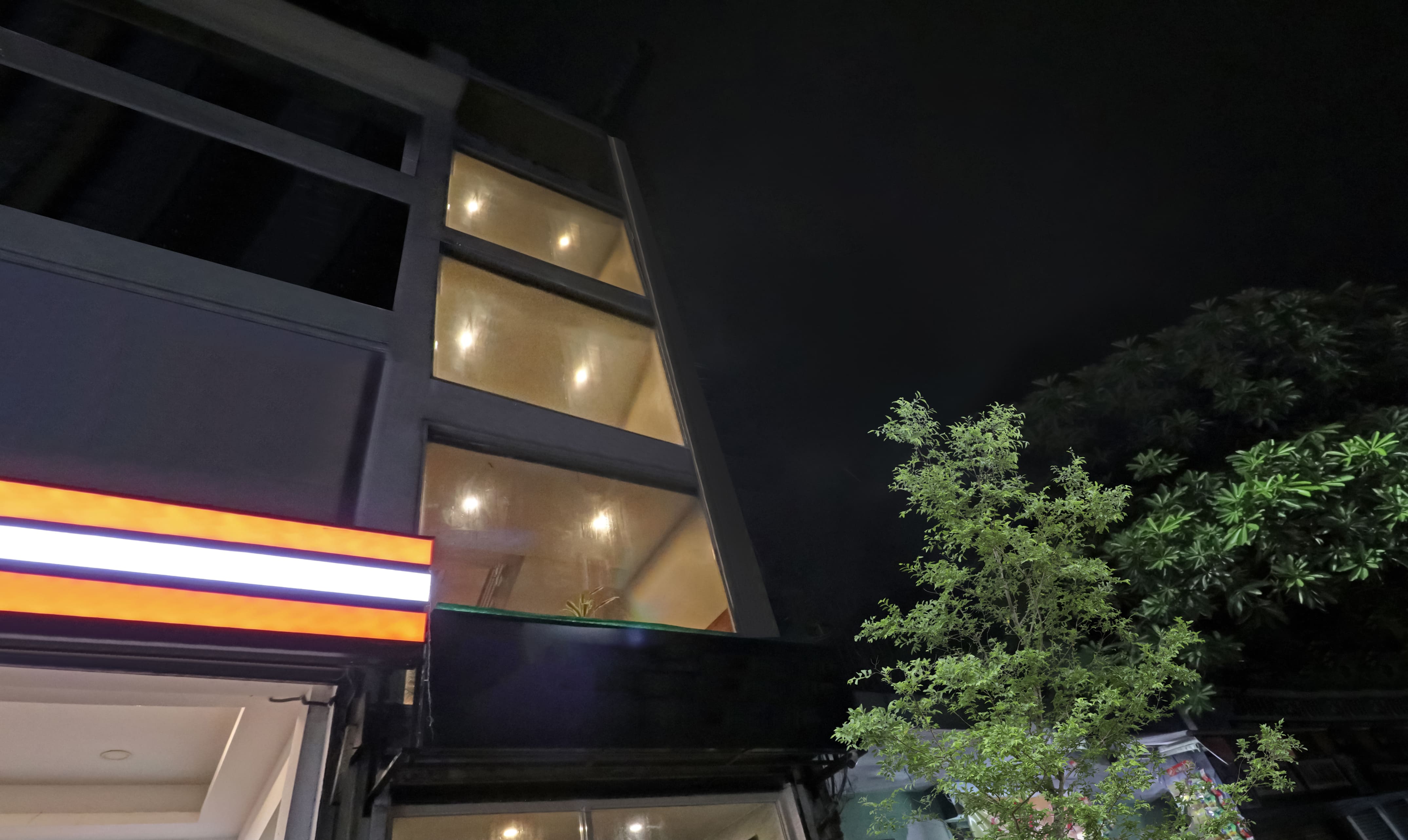 Treebo Galaxy Rooms,New Delhi>>Delhi,3 star