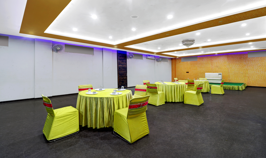 Itsy Hotels Anjali Mahal, 500 Mtrs From Mathura Railway Station,,3 star
