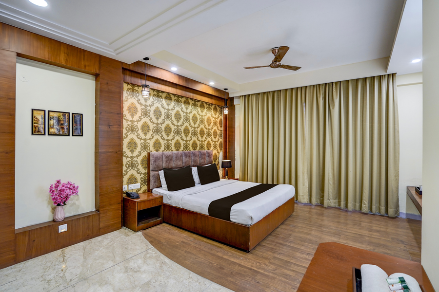 super townhouse sector 47 near medanta