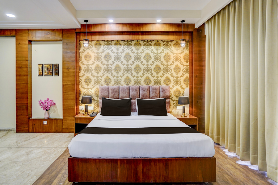 super townhouse sector 47 near medanta