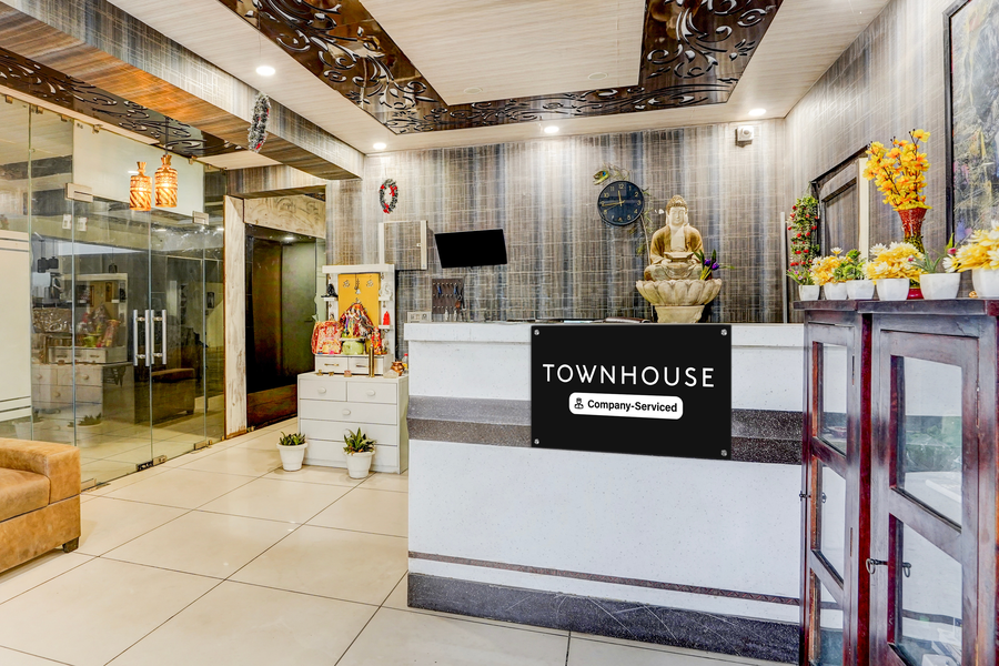 Super Townhouse Sector 47 Near Medanta,,3 star
