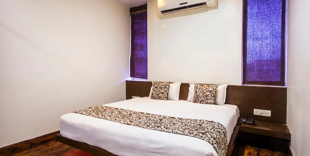 hotel varanasi palace