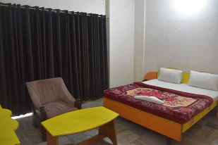 hotel varanasi palace