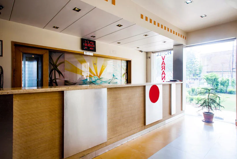 hotel varanasi palace