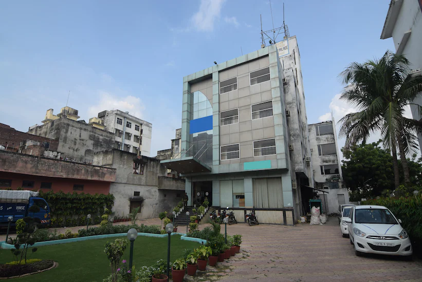 hotel varanasi palace