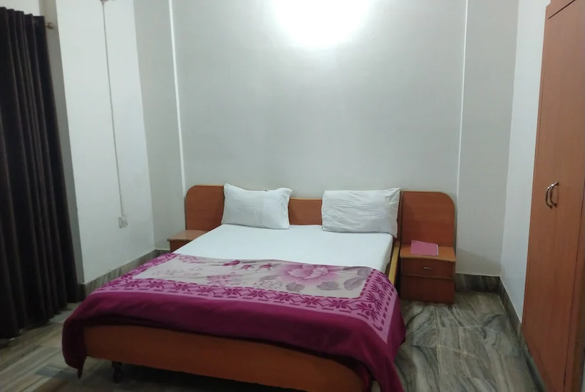 hotel varanasi palace