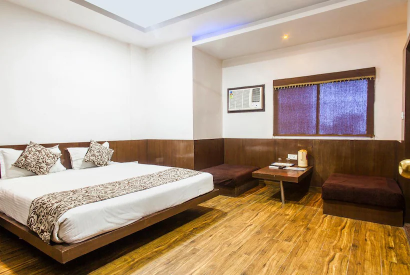 hotel varanasi palace