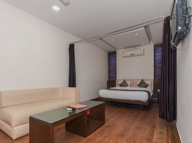 hotel varanasi palace