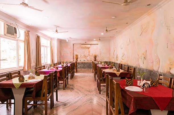 Hotel Buddha,Lahurabir,3 star