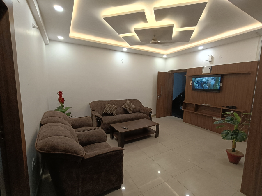 stay villa royal