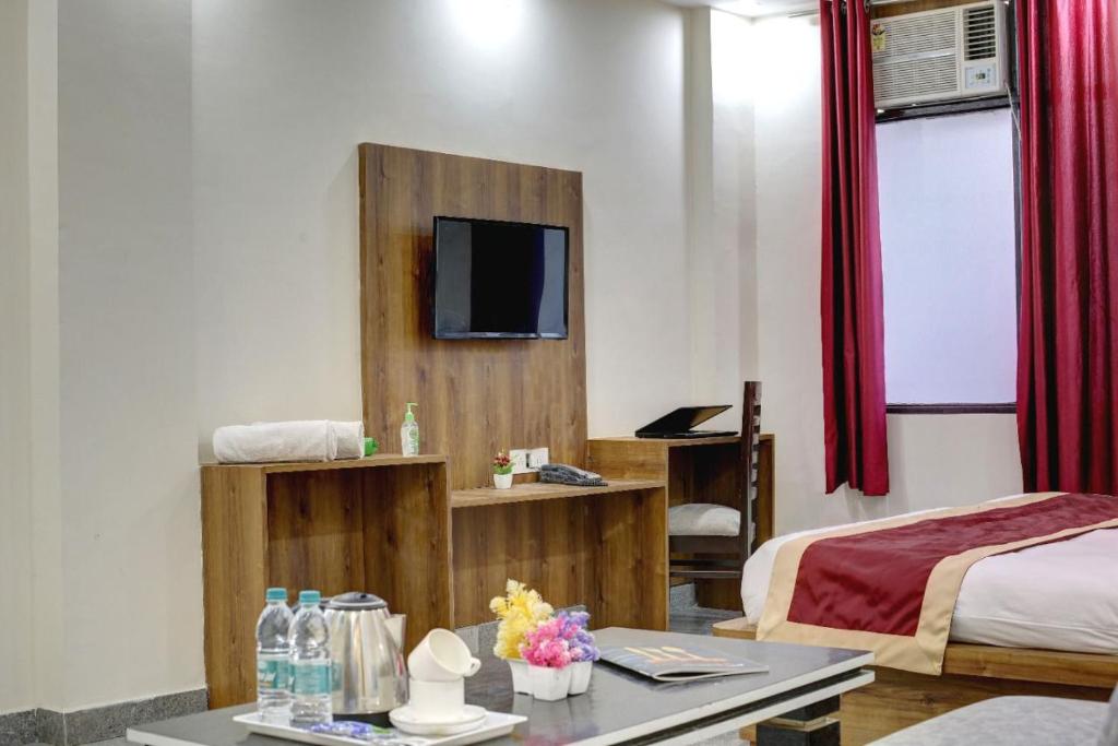 hotel the premier noida