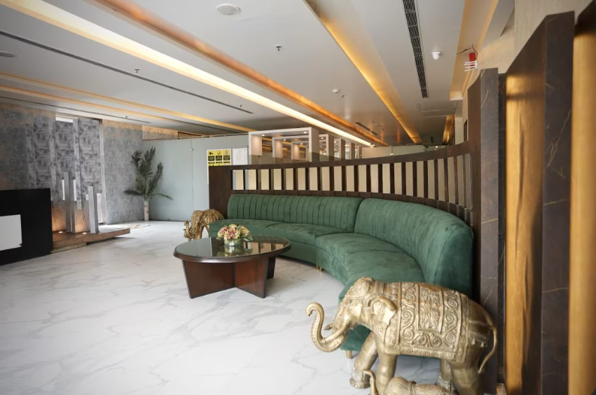 Hotel Windsor Heights,Old Gurugram,4 star