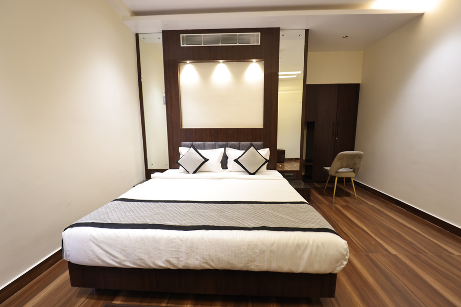 k s square hotel and banquets