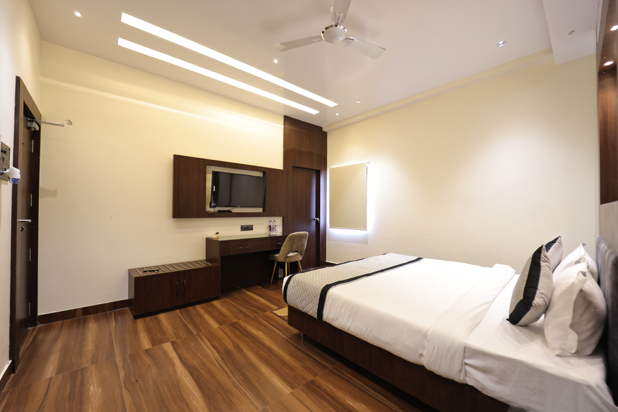 k s square hotel and banquets