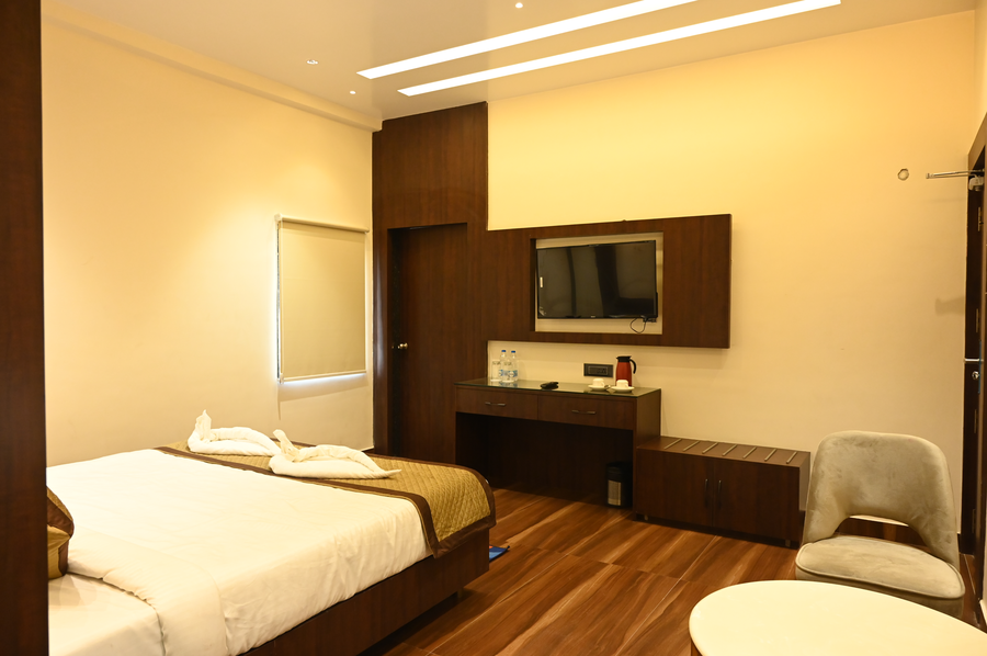 k s square hotel and banquets