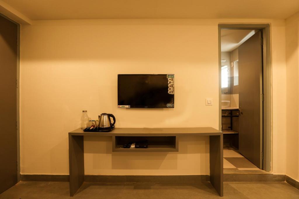 Coastal Pearl Hotel Miramar Panaji,Betalbatim Beach,3 star