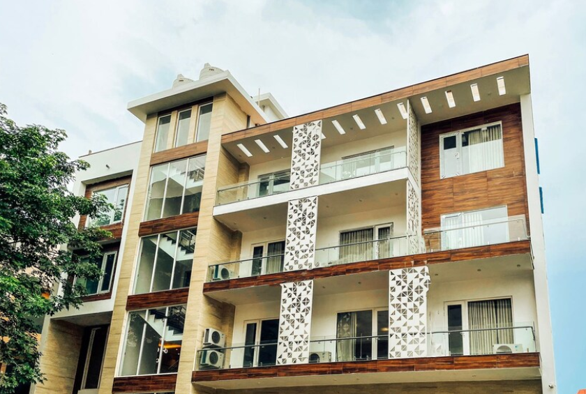 Flock Hotel Near Dlf Phase 1 Metro Station,Golf Course Road,3 star