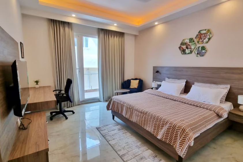 Flock Hotel Near Dlf Phase 1 Metro Station,Golf Course Road,3 star