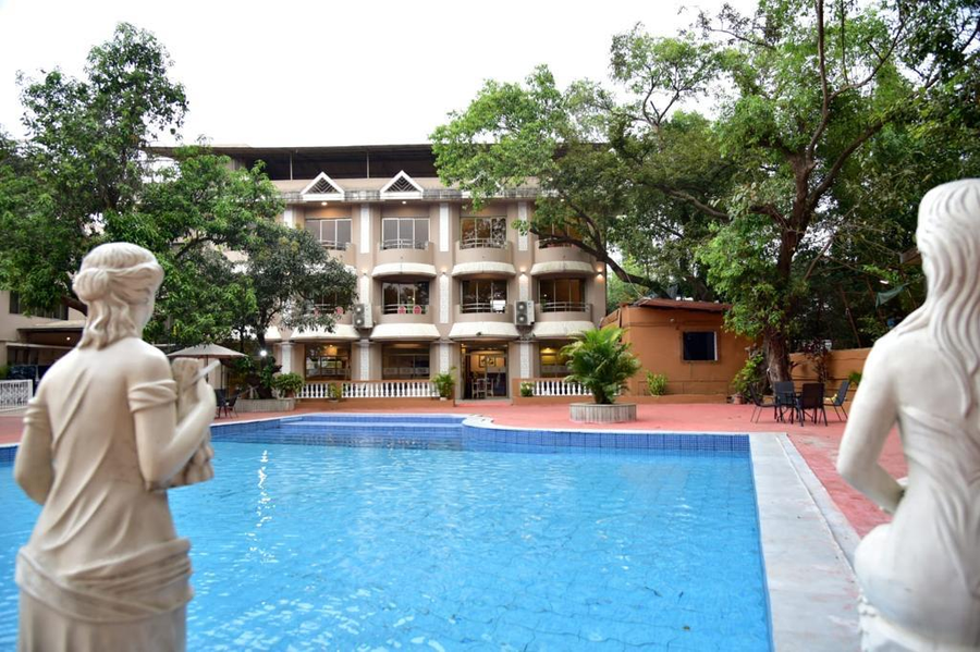 Aron Resort Lonavala,Mumbai Pune Expressway,4 star