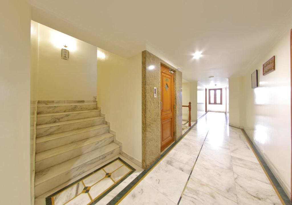 Hotel Apex Surat,Begumpura,3 star