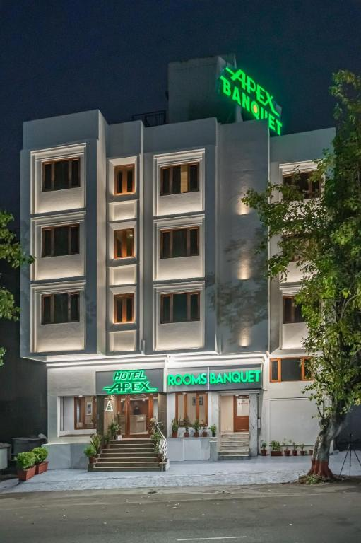 hotel apex surat