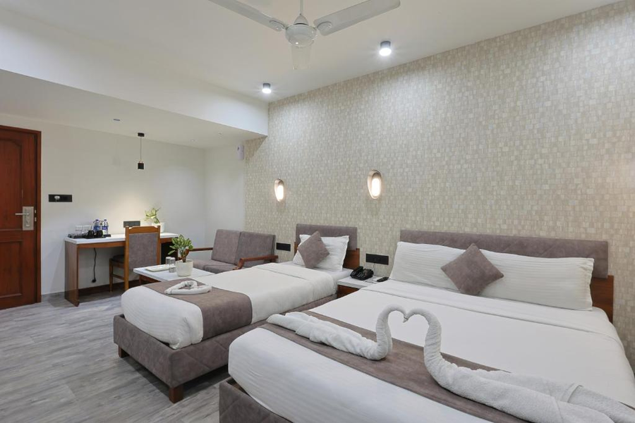 hotel apex surat