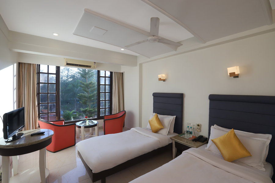 Hotel Kohinoor Highway Resort, Dapoli,Ratnagiri>>Dapoli,3 star