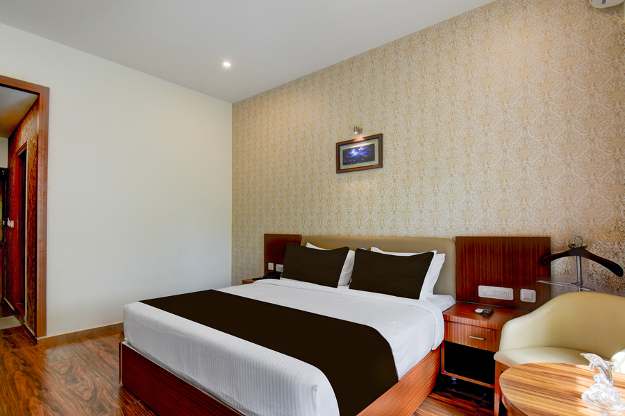 super townhouse oak sri mahadeshwara convention centre formerly shri aprameya resort