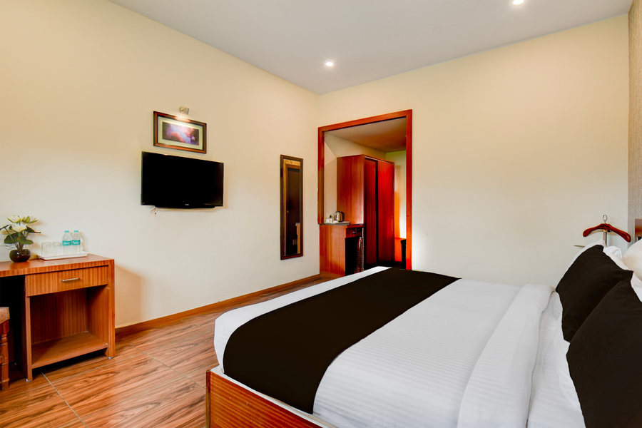 super townhouse oak sri mahadeshwara convention centre formerly shri aprameya resort