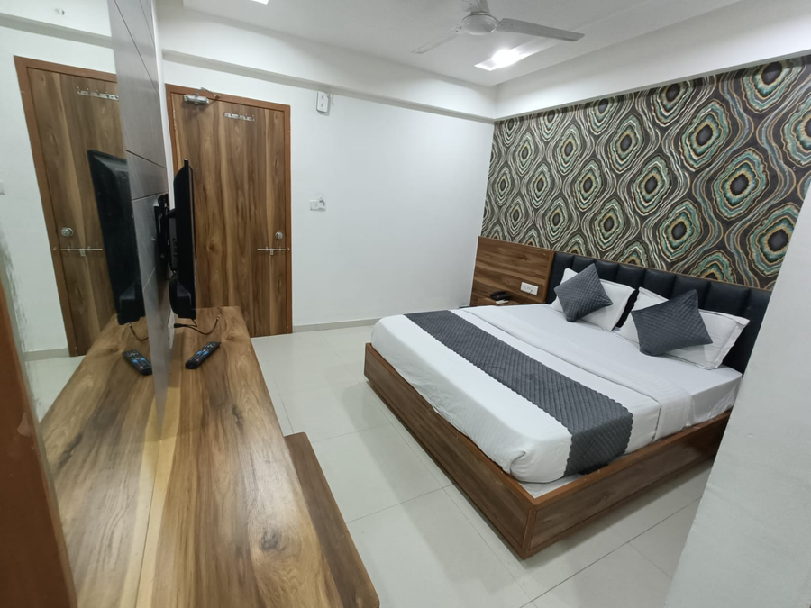 hotel tapovan in