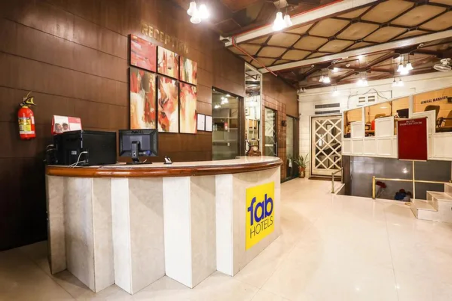 fabhotel darshan tower ca road