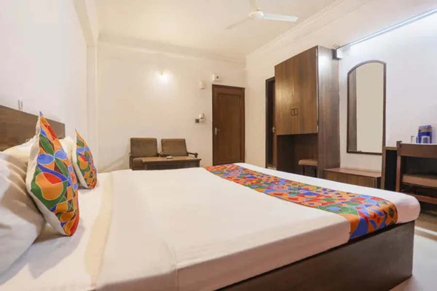 fabhotel darshan tower ca road