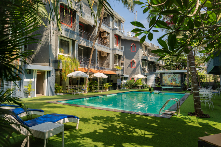 magnum resorts near candolim beach