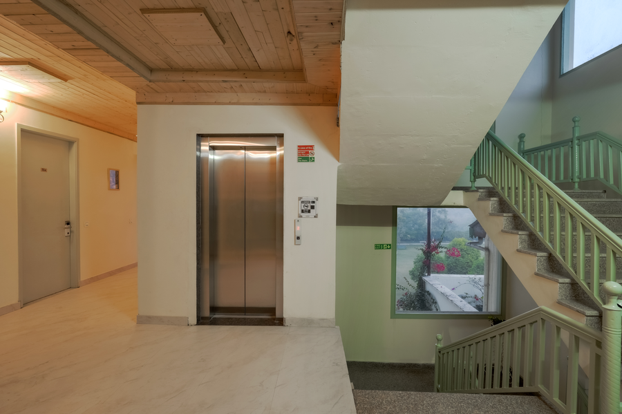 hotel sarai bharatgarh