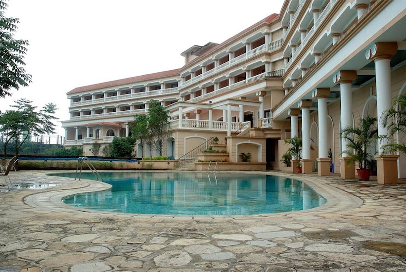 The Lagoona Resort,Gold Valley,3 star