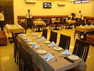 Hotel 42,Mall Road,3 star