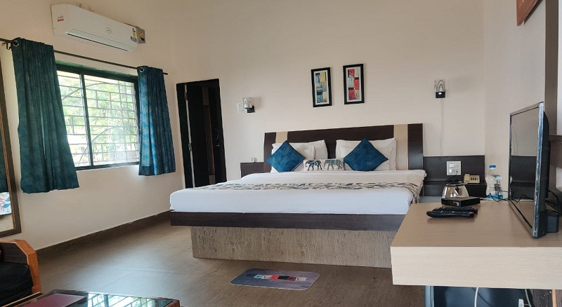 O'NEST Nakshatra Beach Resort,Ganpatipule,3 star
