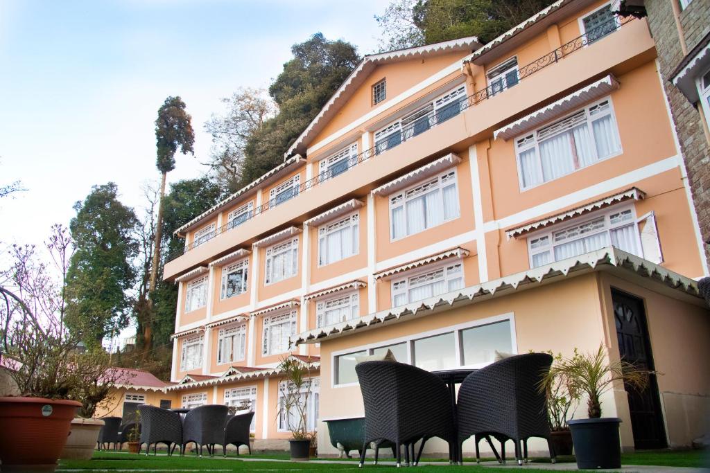 Summit Oakden Resort And Spa,Mall Road,4 star