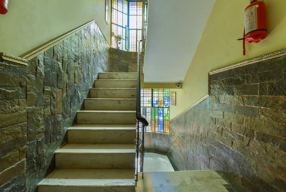 The Maurvi Inn,Bani Park,3 star