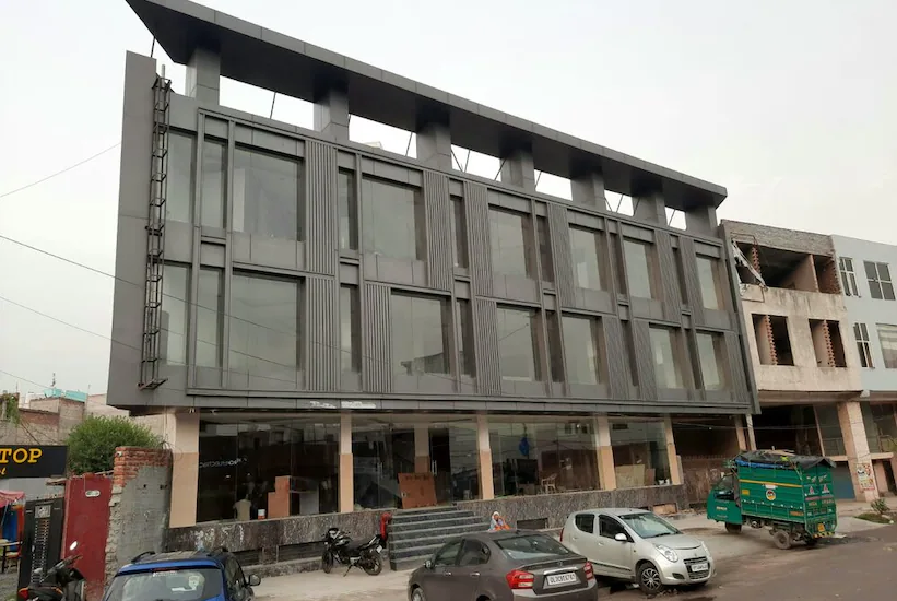 hotel prithvi palace