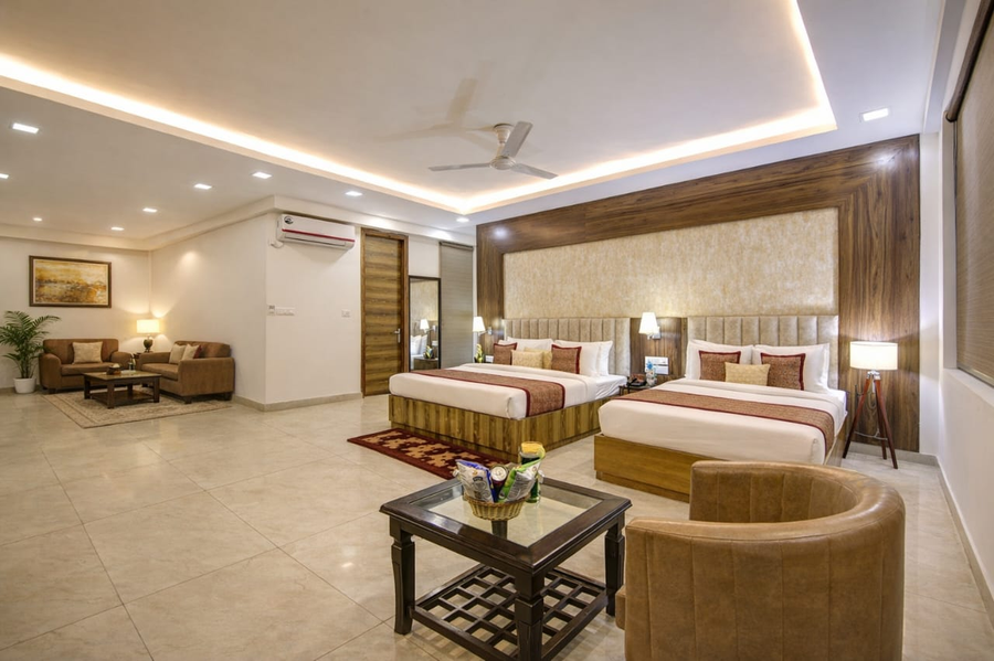 hotel prithvi palace