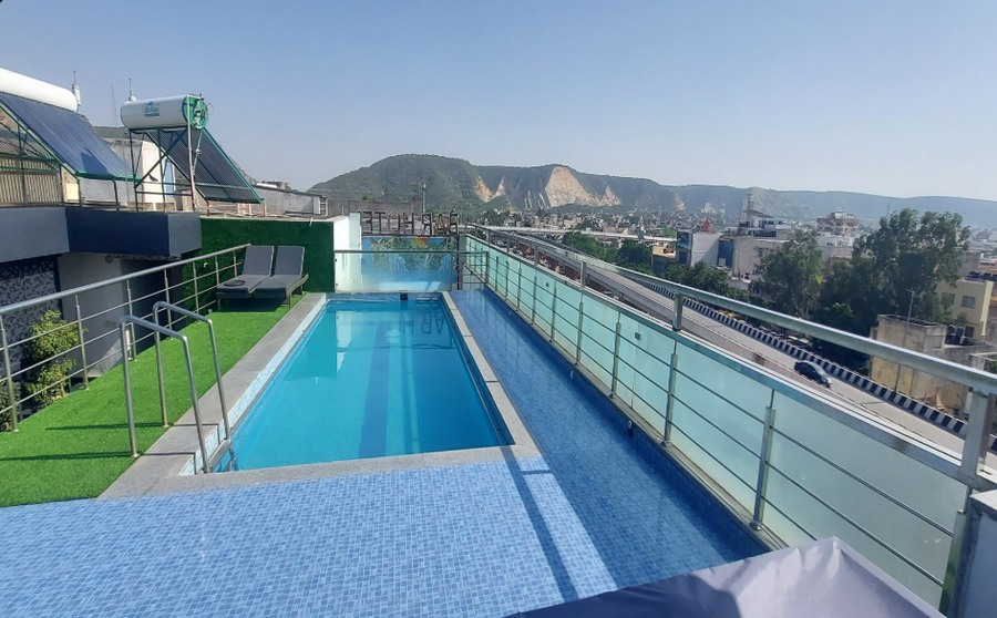 Broadway Inn,Transport Nagar,3 star