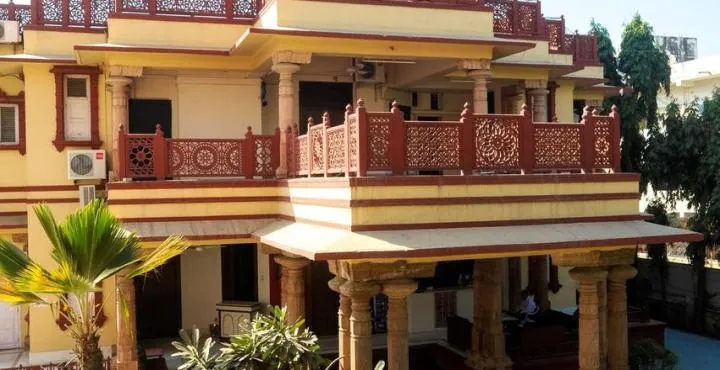 Hotel Siddhartha Palace,Shahibag,3 star