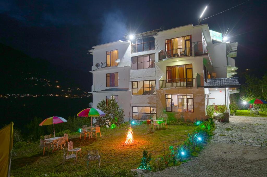 The Himalayan Alpine Resort Manali